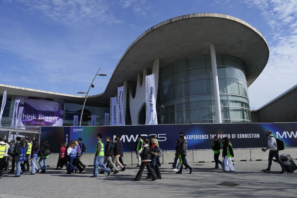 Es probable que haya alguna representación israelí en el MWC; el PIB de Japón bajó un 0,4 % en