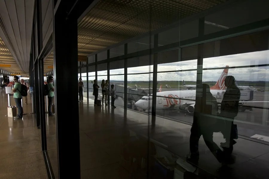 La brasileña Motiva transfiere sus 20 aeropuertos a la mexicana ASUR, según una comisión del