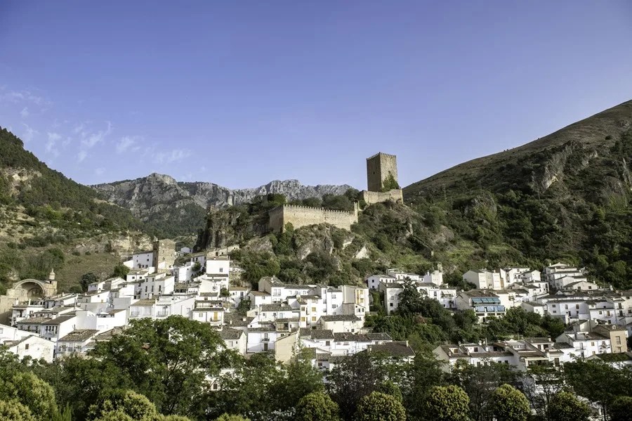 Airbnb destinará 40 millones en tres años para impulsar el turismo rural en España