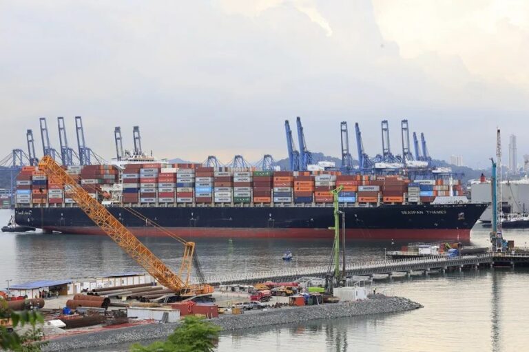 El Canal de Panamá busca elevar sus ingresos un 25% con la diversificación en curso, según la